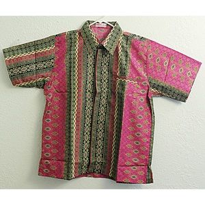 NWOT Men Indonesian Batik Short Sleeve Size L